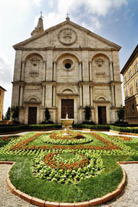 Pienza e i Fiori (Siena)